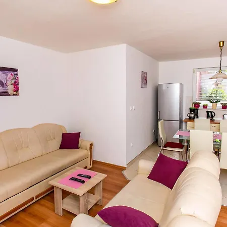 Nostra - Tgr332 Apartman Trogir